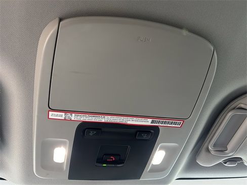 Used 2025 Toyota Camry LE image 31