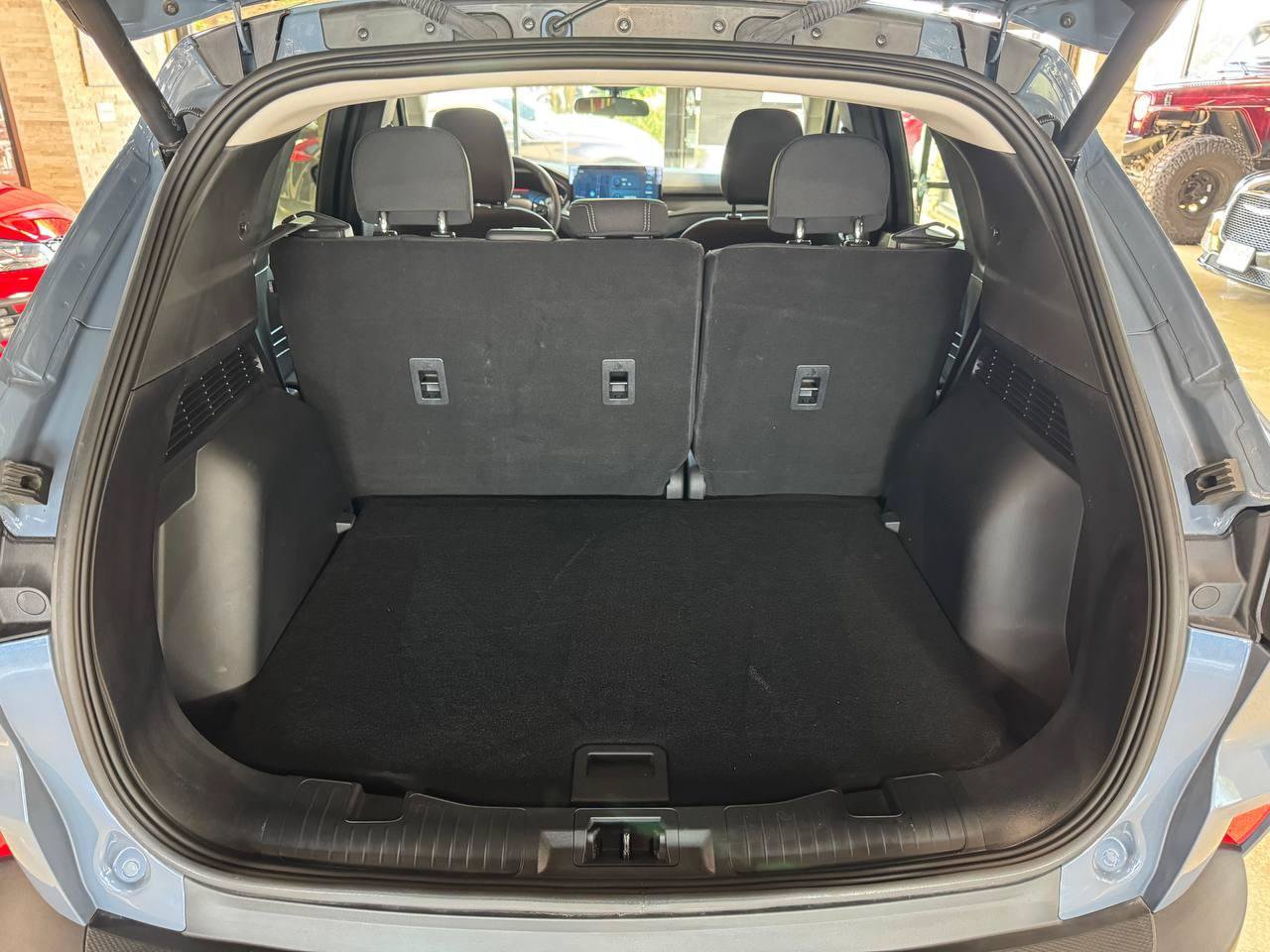 Used 2025 Ford Escape Active w/ Active Premium Tech Pack FWD image 35