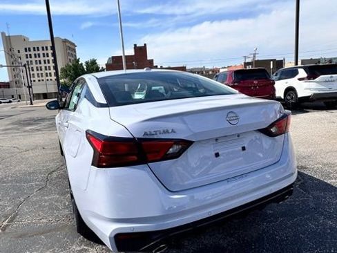 New 2025 Nissan Altima 2.5 SR image 8