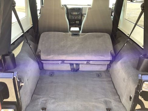 Used 2005 Jeep Wrangler Unlimited image 18