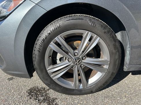 Used 2024 Volkswagen Jetta SE image 30