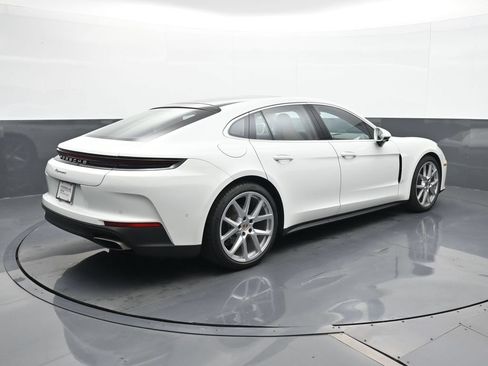 Certified 2026 Porsche Panamera w/ Premium Package RWD image 22