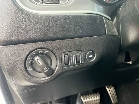 Used 2020 Dodge Charger Scat Pack image 10