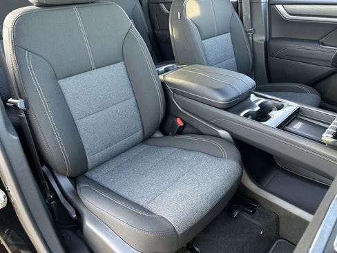 New 2026 GMC Acadia Elevation image 28