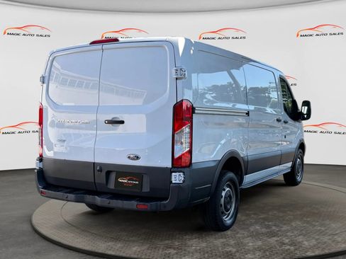 Used 2018 Ford Transit 250 130 Low Roof RWD image 10