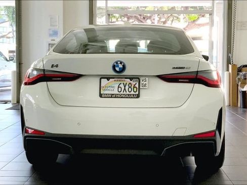 Used 2025 BMW i4 eDrive40 RWD image 4