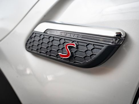 Used 2024 MINI Cooper S w/ Signature Upholstery Package image 9