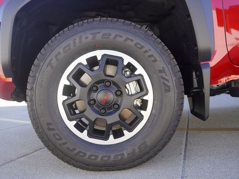 New 2025 Toyota Tacoma TRD Off-Road image 21