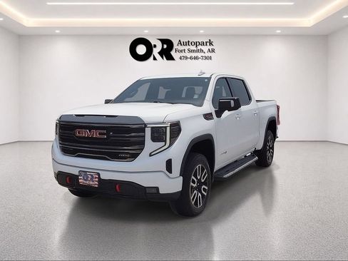 Used 2024 GMC Sierra 1500 AT4 w/ Technology Package AWD/4WD image 2