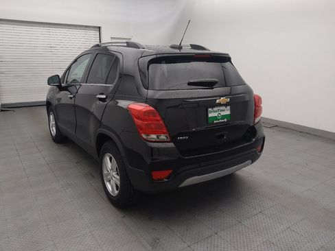Used 2020 Chevrolet Trax LT w/ LT Convenience Package FWD image 5