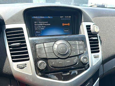 Used 2015 Chevrolet Cruze LT FWD image 10