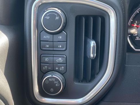 Used 2019 Chevrolet Silverado 1500 LT Trail Boss AWD/4WD image 18