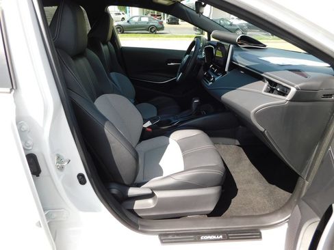 Used 2024 Toyota Corolla XSE FWD image 17
