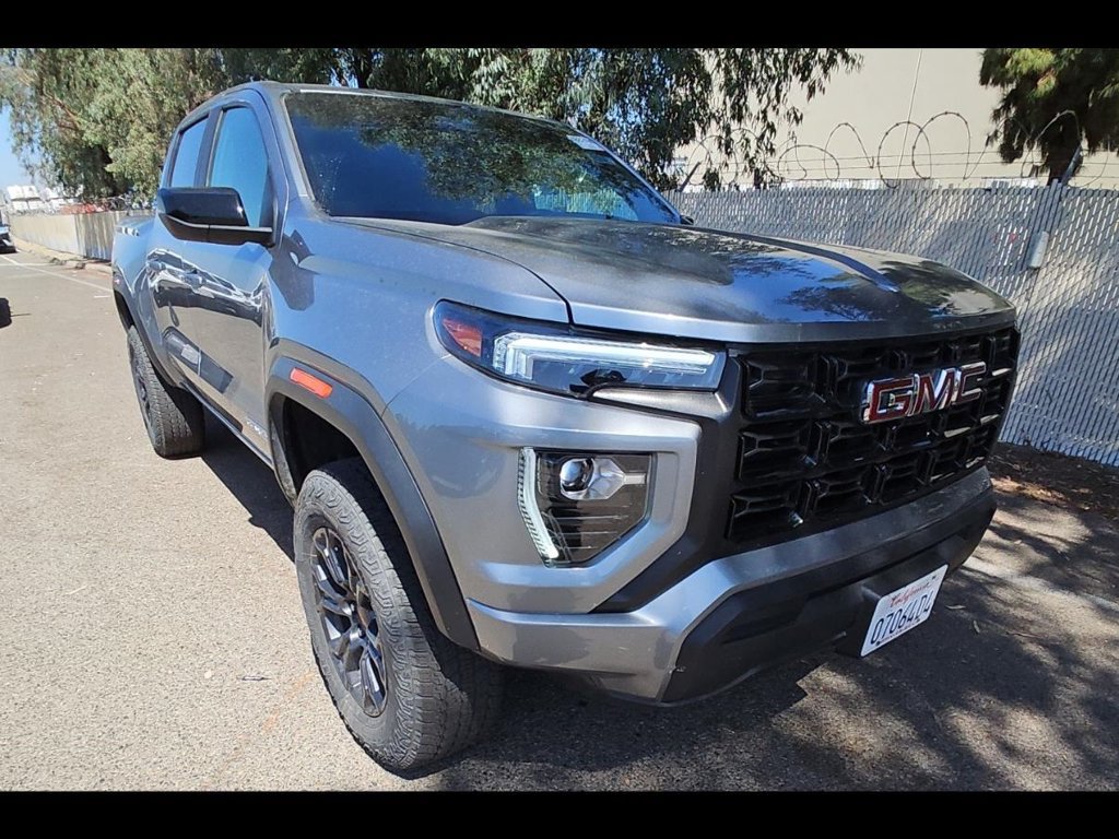 Used 2024 GMC Canyon Elevation RWD image 2