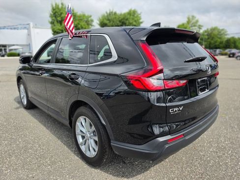 Used 2024 Honda CR-V EX image 3