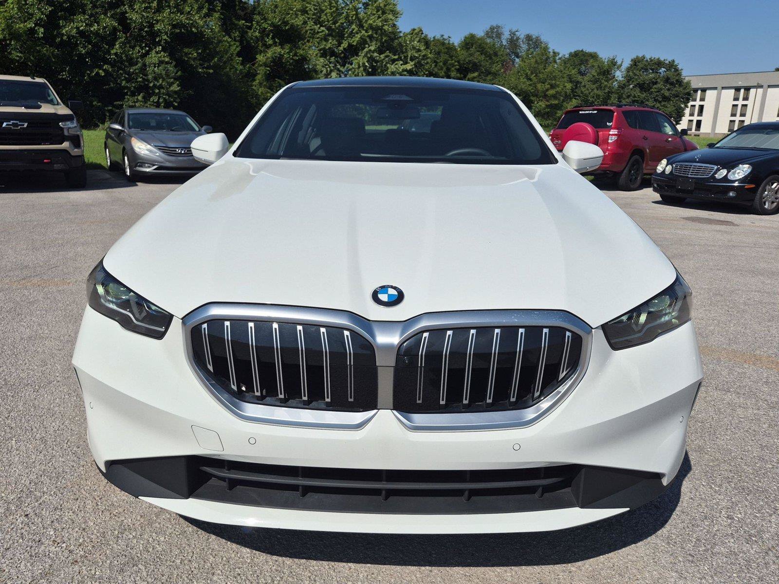 Used 2026 BMW 530i RWD image 8