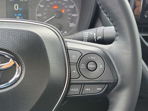 Used 2025 Toyota Corolla SE FWD image 29