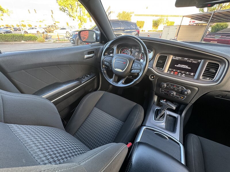 Used 2022 Dodge Charger R/T RWD image 38