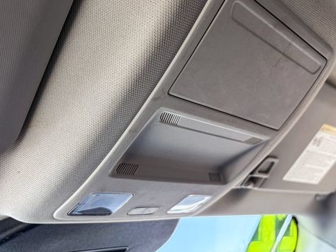 Used 2022 Ford Escape SE w/ SE Sport Appearance Package FWD image 37