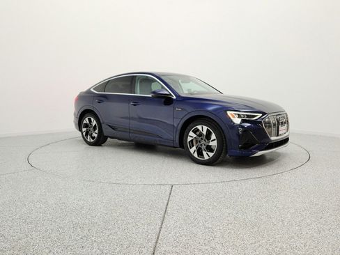 Used 2022 Audi e-tron Premium AWD/4WD image 3
