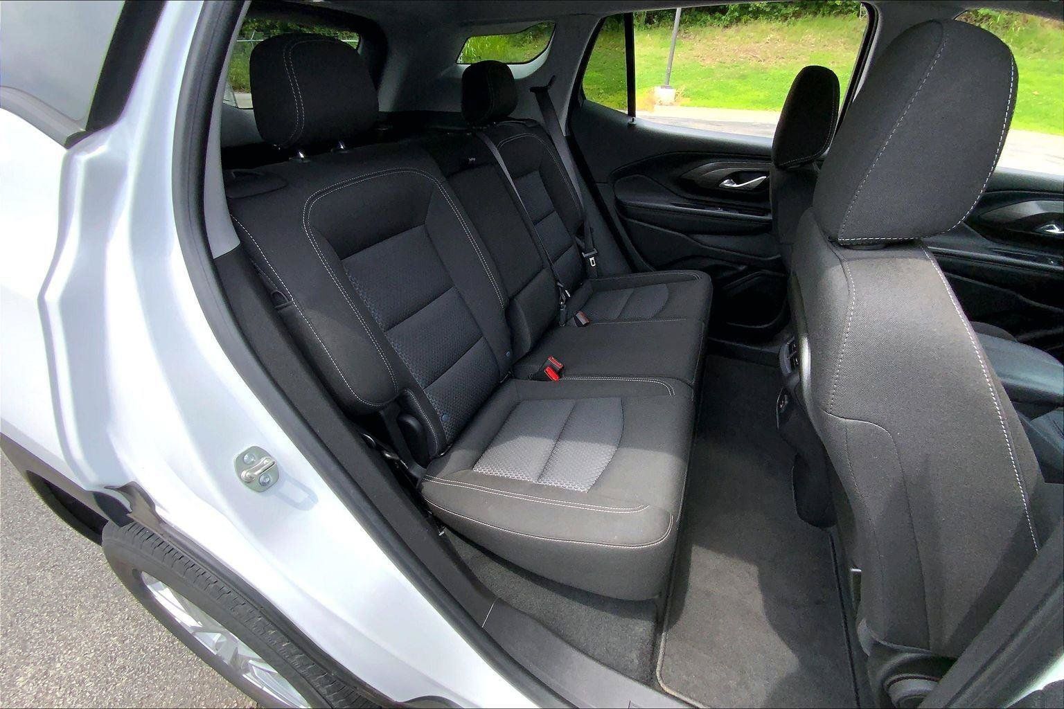 Used 2024 GMC Terrain SLE AWD/4WD image 25