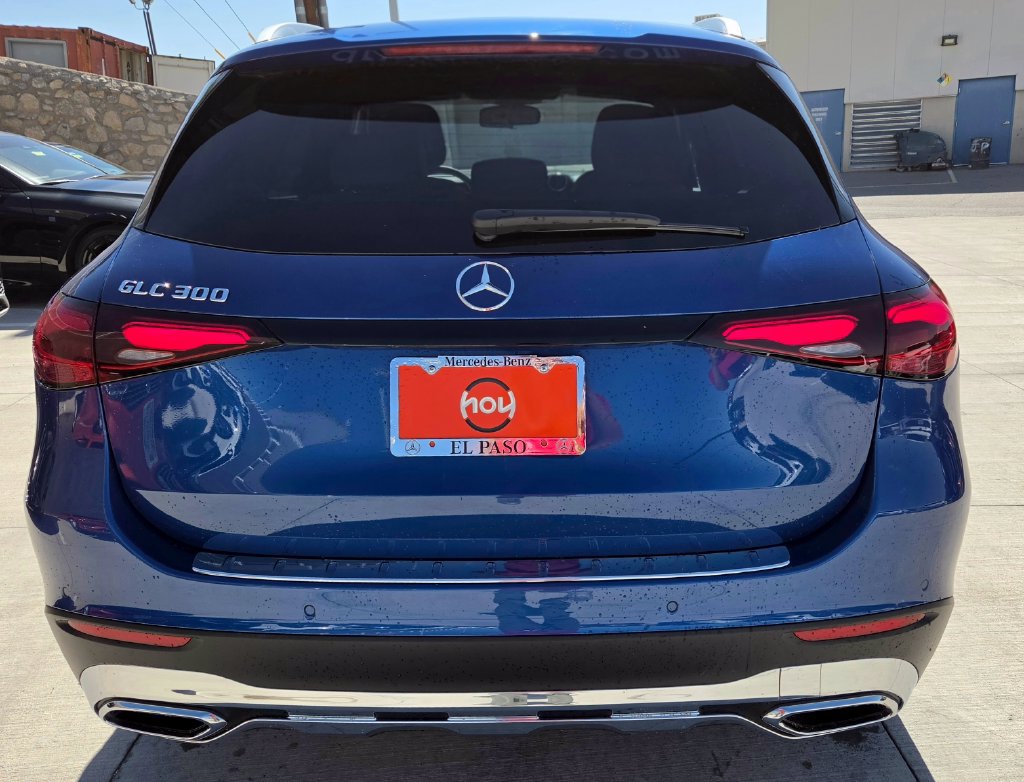 Used 2026 Mercedes-Benz GLC 300 image 9