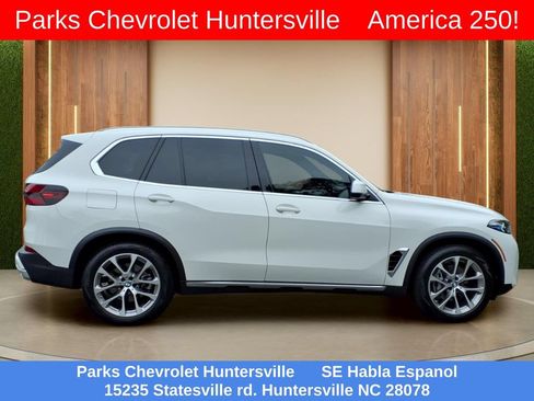 Used 2025 BMW X5 xDrive40i w/ Premium Package AWD/4WD image 36