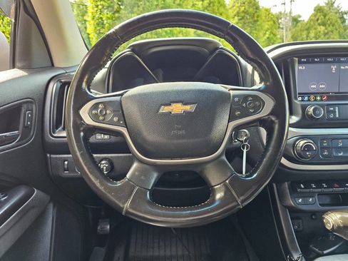 Used 2019 Chevrolet Colorado ZR2 w/ ZR2 Midnight Special Edition image 18