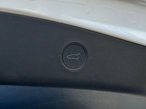 Used 2022 Tesla Model 3 Performance image 24