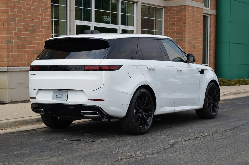 New 2026 Land Rover Range Rover Sport Dynamic SE AWD/4WD image 6
