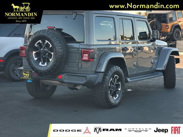 Used 2022 Jeep Wrangler Unlimited Sahara AWD/4WD image 4