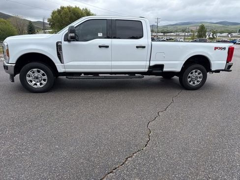 Used 2024 Ford F350 XLT AWD/4WD image 3
