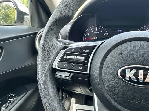 Used 2020 Kia Forte LXS FWD image 23