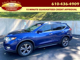 Used 2019 Nissan Rogue SV w/ Premium Package image 1
