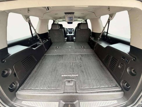 Used 2015 Cadillac Escalade ESV Premium AWD/4WD image 9