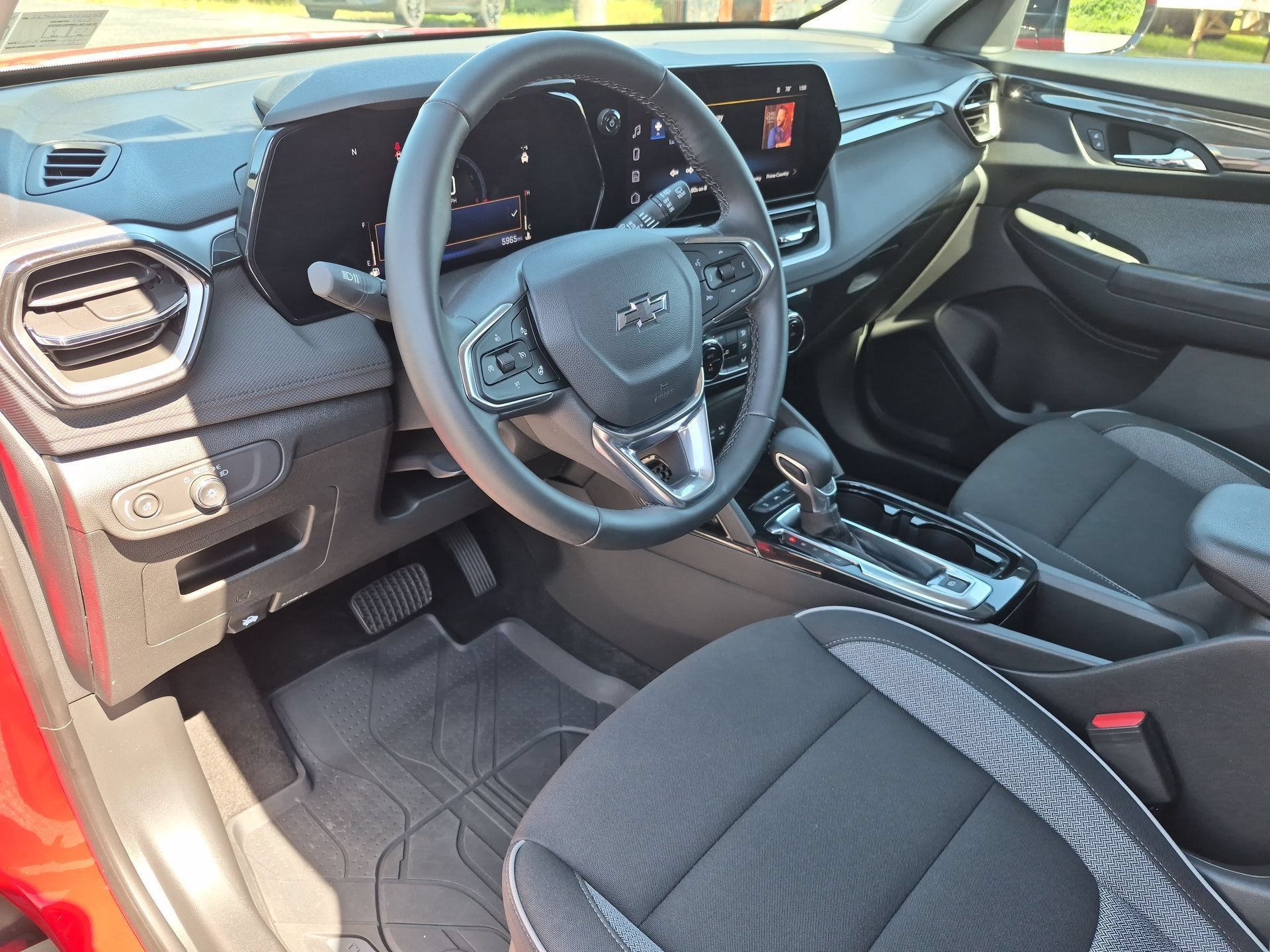 Used 2026 Chevrolet TrailBlazer LT w/ Convenience Package FWD image 10