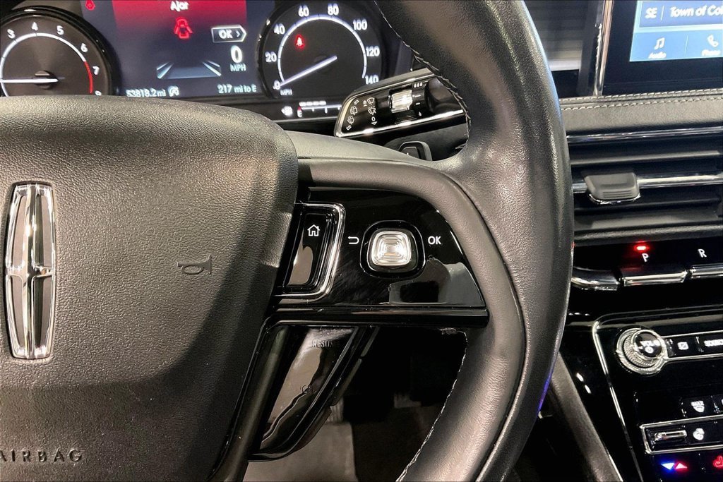 Used 2022 Lincoln Corsair AWD w/ Premium Package image 13