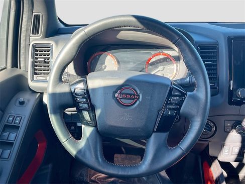 Used 2023 Nissan Frontier PRO-4X w/ Pro-4X Premium Package image 11