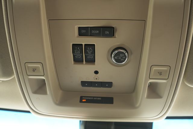 Used 2020 GMC Yukon XL Denali w/ Denali Ultimate Package AWD/4WD image 31