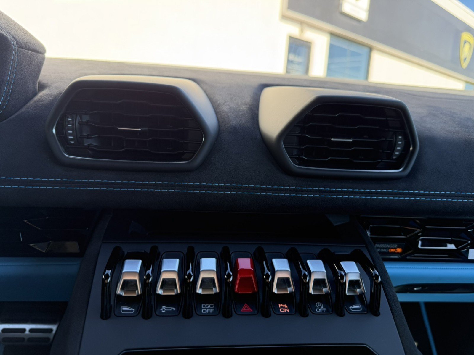 Used 2023 Lamborghini Huracan Tecnica RWD image 12
