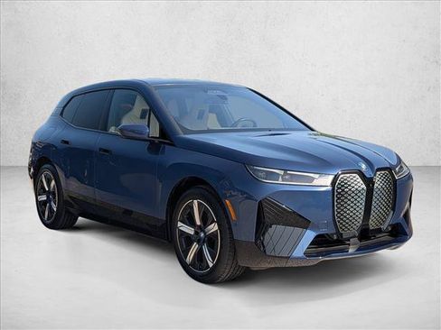 Certified 2024 BMW iX xDrive50 w/ Premium Package AWD/4WD image 3