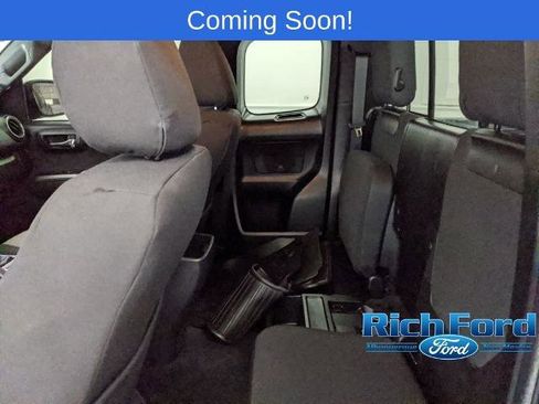 Used 2022 Toyota Tacoma TRD Off-Road image 22