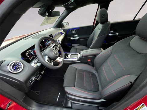 New 2026 Mercedes-Benz GLB 250 4MATIC image 6