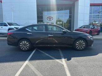 Used 2025 Nissan Altima 2.5 SV FWD video 2
