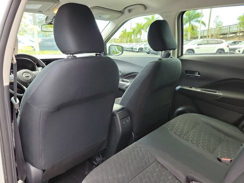 Used 2024 Nissan Kicks SV FWD image 11