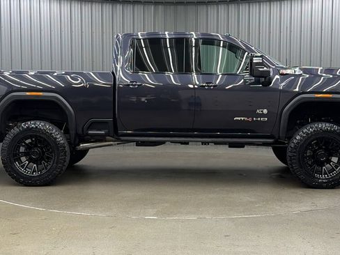 Used 2026 GMC Sierra 2500 AT4 w/ AT4 Premium Plus Package AWD/4WD image 6
