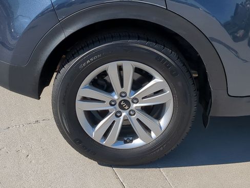 Used 2017 Kia Sportage LX w/ LX Popular Package AWD/4WD image 12