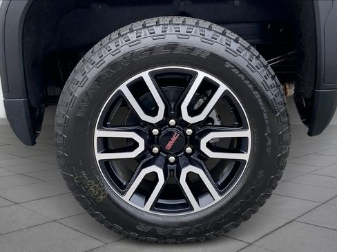 Used 2026 GMC Sierra 1500 AT4 w/ AT4 Premium Package image 10