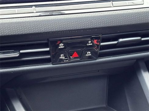 Used 2022 Volkswagen GTI Autobahn image 31