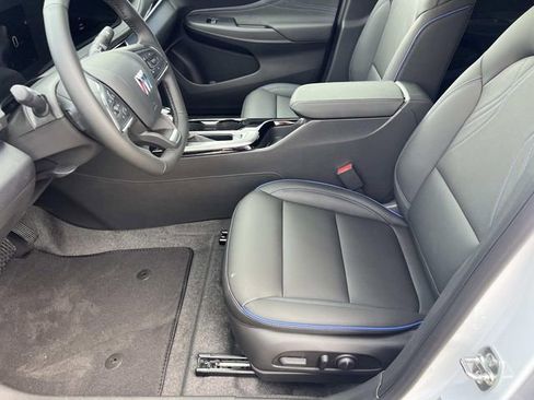 New 2026 Buick Envista Sport Touring w/ Convenience I Package FWD image 17